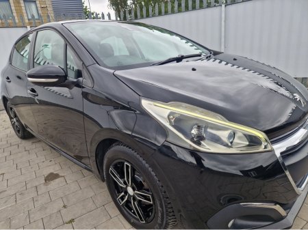 2017 Peugeot 208 - photo 2
