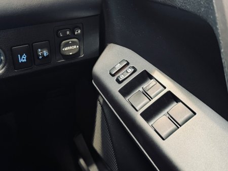 2018 Toyota RAV4 - photo 17