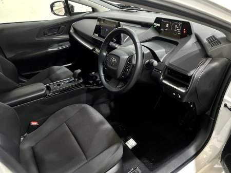 2025 Toyota Prius - photo 10