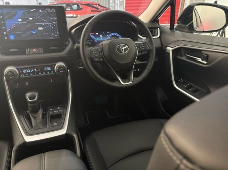 2025 Toyota RAV4 - photo 9