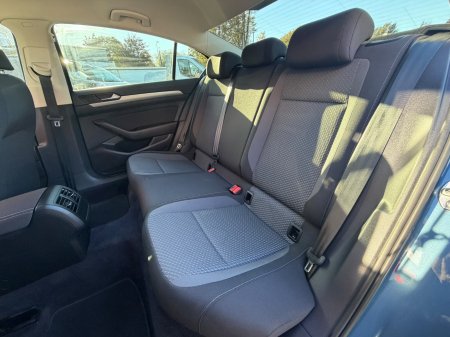 2018 Volkswagen Passat - photo 24
