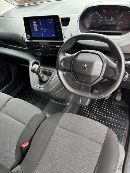 2023 Peugeot Partner - photo 22
