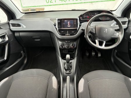 2016 Peugeot 208 - photo 13