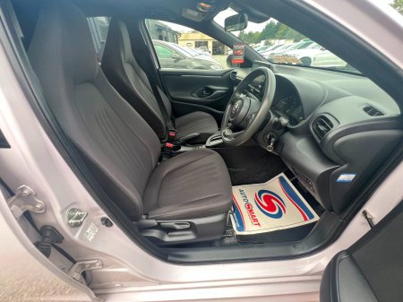 2020 Toyota Yaris - photo 8
