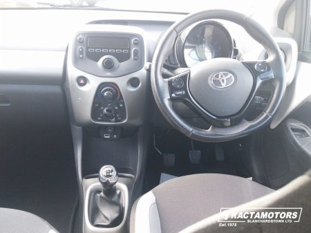 2016 Toyota Aygo - photo 2