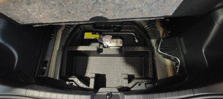 2014 Toyota Vitz - photo 32