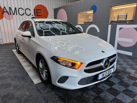 2019 Mercedes-Benz A-Class 2019 MERCEDES-BENZ A180 AUTOMATIC / PARKING CAMERA/ CRUISE CONTROL/ PADDLE SHIFTERS AND MORE