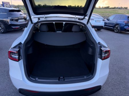 2023 Tesla Model Y - photo 15