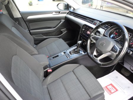 2020 Volkswagen Passat - photo 10