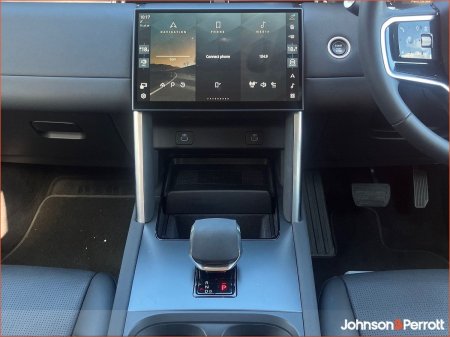 2025 Land Rover Discovery Sport - photo 11