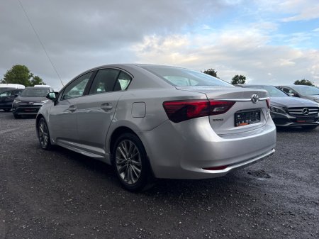2015 Toyota Avensis - photo 2