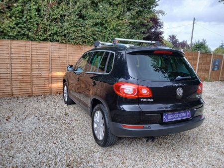 2010 Volkswagen Tiguan - photo 8