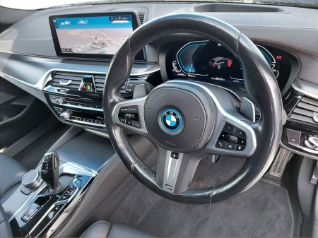 2023 BMW 5-Series - photo 6