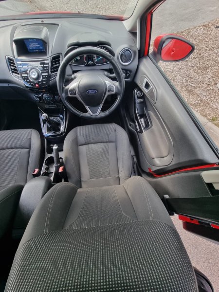 2017 Ford Fiesta - photo 17