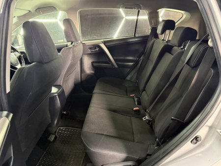2016 Toyota RAV4 - photo 18