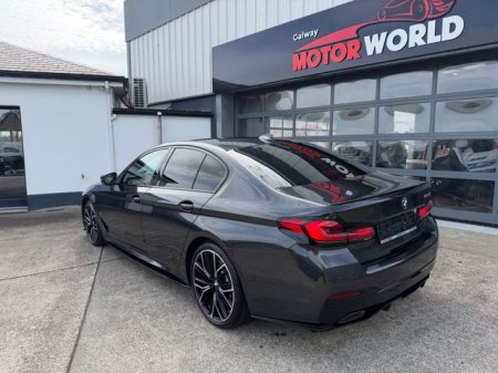 2021 BMW 5-Series - photo 2