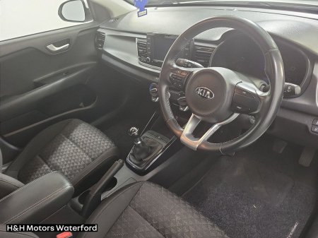 2020 Kia Rio - photo 19