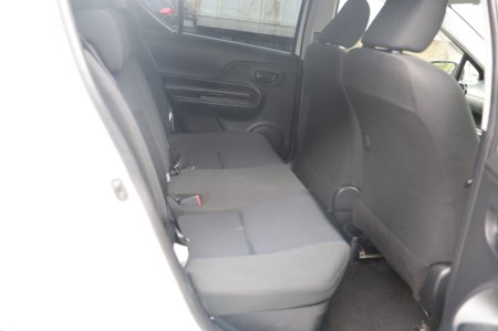 2016 Toyota Aqua - photo 21
