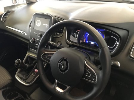 2021 Renault Grand Scenic - photo 6