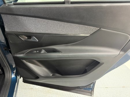 2023 Peugeot 5008 - photo 18