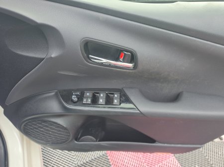 2016 Toyota Prius - photo 18