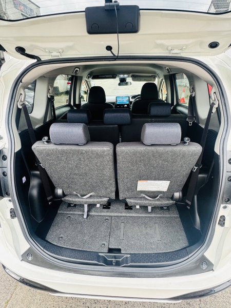 2016 Toyota Sienta - photo 7