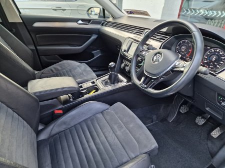 2017 Volkswagen Passat - photo 15