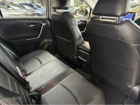 2021 Toyota RAV4 - photo 3