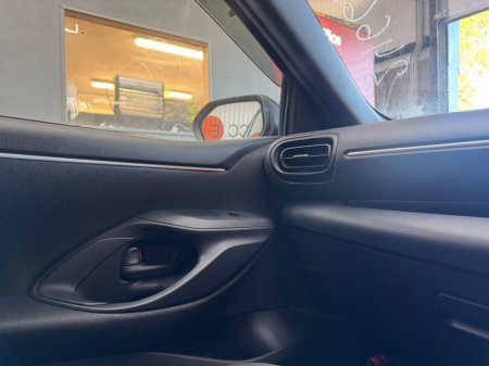 2021 Toyota Yaris - photo 18