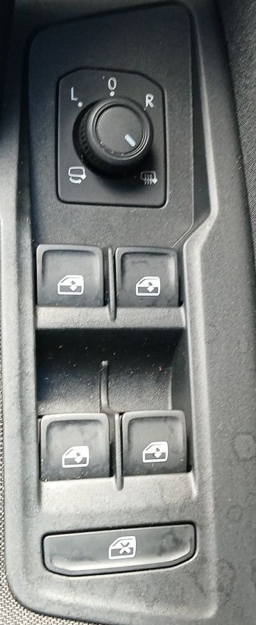 2023 Volkswagen Tiguan - photo 11