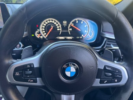 2017 BMW 5-Series - photo 10