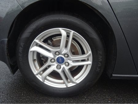 2019 Ford Focus - photo 16