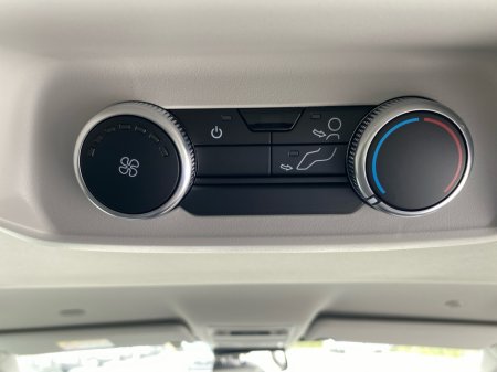 2026 Ford Tourneo Custom - photo 23