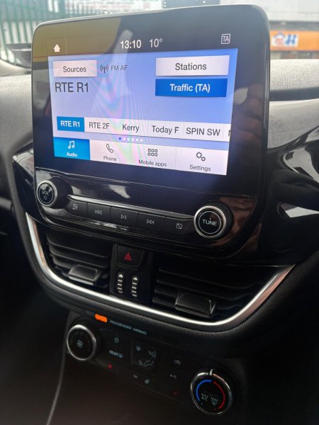 2020 Ford Fiesta - photo 13