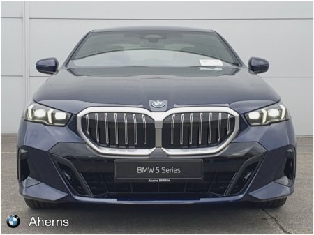 2026 BMW 5-Series - photo 10