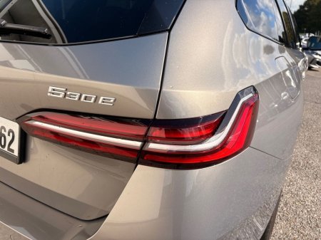 2024 BMW 5-Series - photo 9