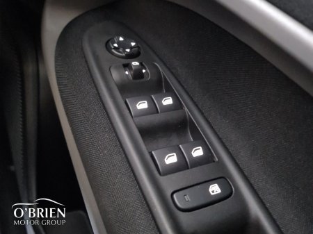 2024 Jeep Avenger - photo 23
