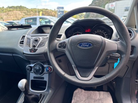 2011 Ford Fiesta - photo 9