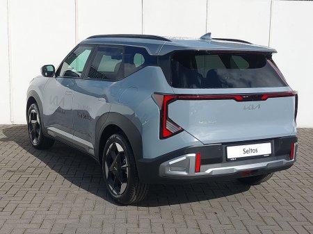 2027 Kia Seltos - photo 2