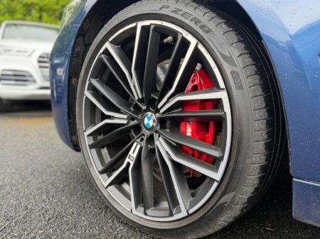 2022 BMW 5-Series - photo 6