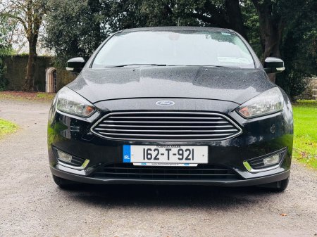 2016 Ford Focus - photo 2