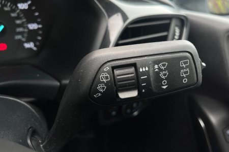 2020 Ford Fiesta - photo 15