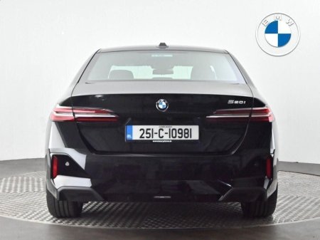 2025 BMW 5-Series - photo 15