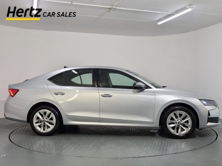 2025 Skoda Octavia - photo 2