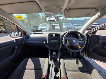 2004 Volkswagen Golf - photo 11