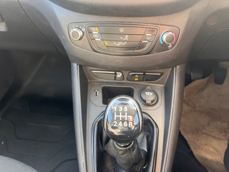 2020 Ford Transit - photo 15