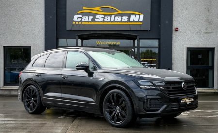 2023 Volkswagen Touareg Black Edition