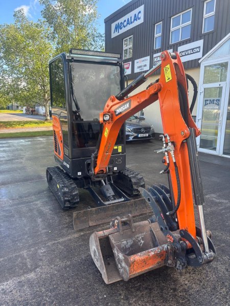 0 DOOSAN  - photo 2
