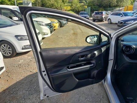 2019 Toyota Aqua - photo 10