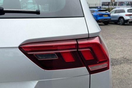 2021 Volkswagen Tiguan - photo 23